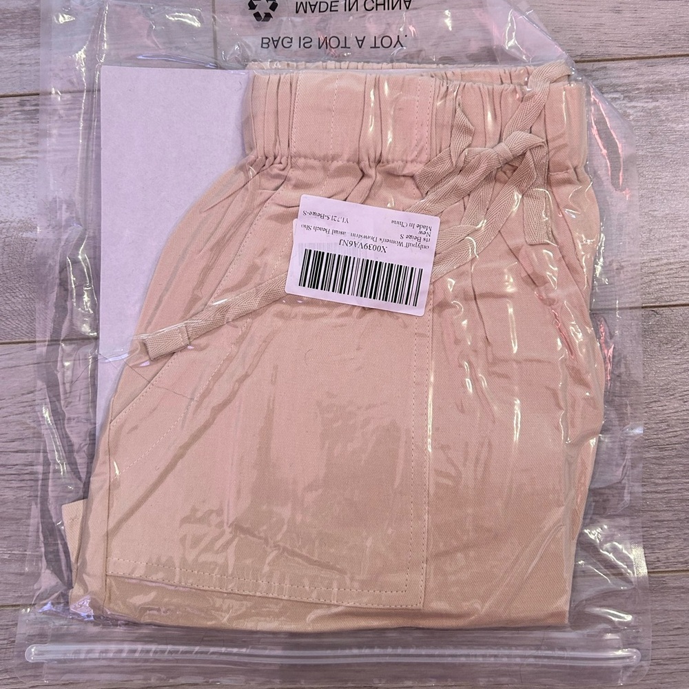 High Waisted Drawstring Shorts - Picture 2 of 4